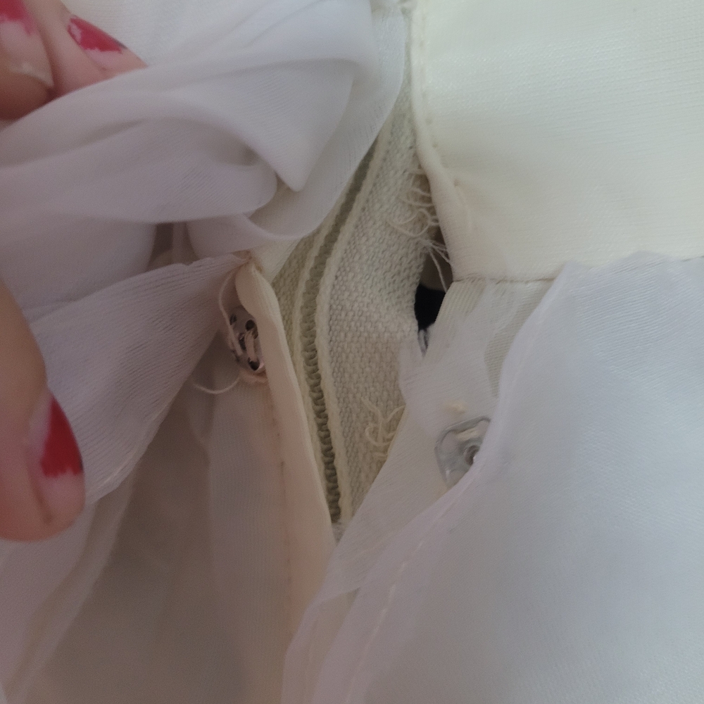 Vinrage Chic Cream Maxi Dress with Sheer Sleeves - Picture 6 of 10
